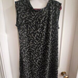 Reitmans Black & White Patterned Sleeveless Shift Dress - Size L